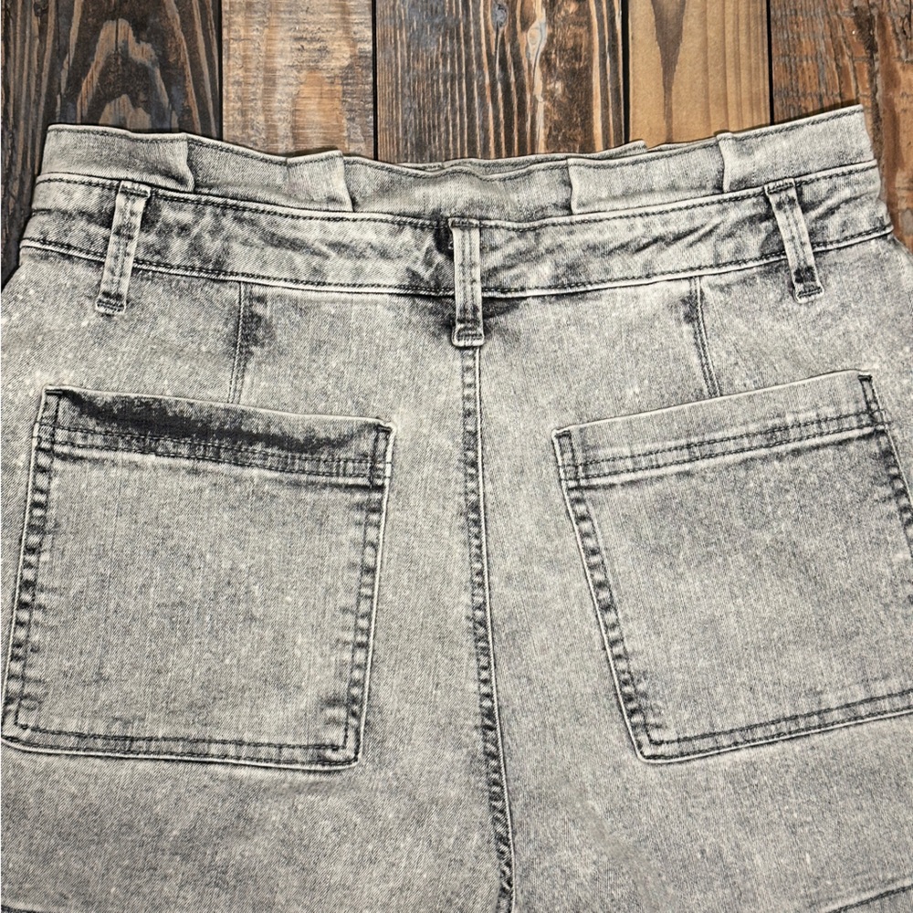 Universal Threads Paperbag Denim Jean Shorts Ombré Grey - Picture 4 of 4